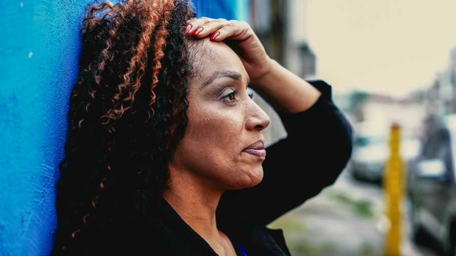 black woman struggling with substance abuse and mental health in need of dual diagnosis